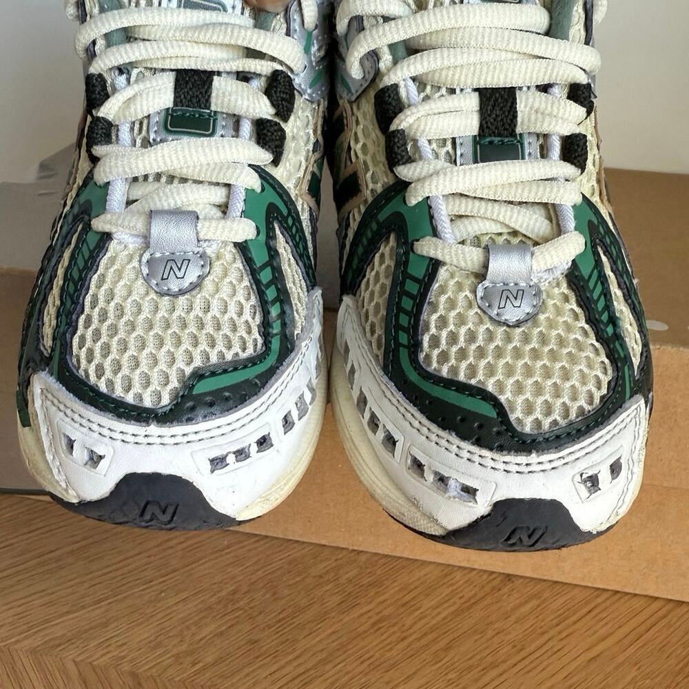 New Balance 1906 R ‘Green Metallic’ Kids Sneakers - SZ 1 Y - Picture 6 of 15